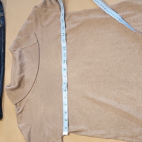 Leo & Nicole Size S Taupe Cowl Neck with Button Accent Pullover Sweater, GUC - Picture 7 of 12